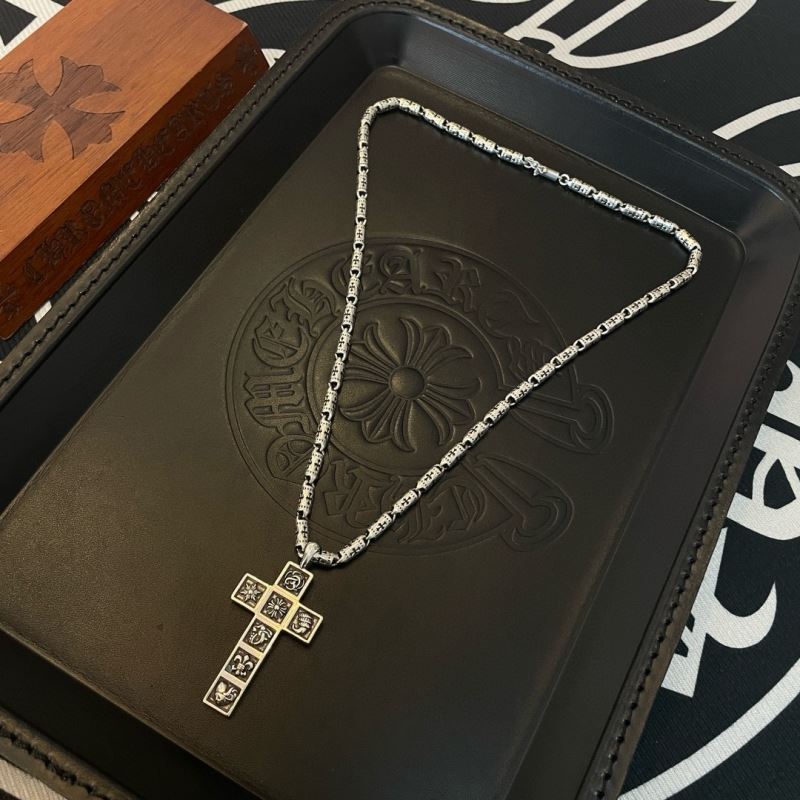 Ch*0me He**ts necklaces